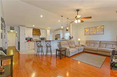 Main picture of 3800 Daiquiri Ct