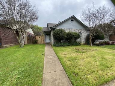 Main picture of 2922 Roxboro Rd