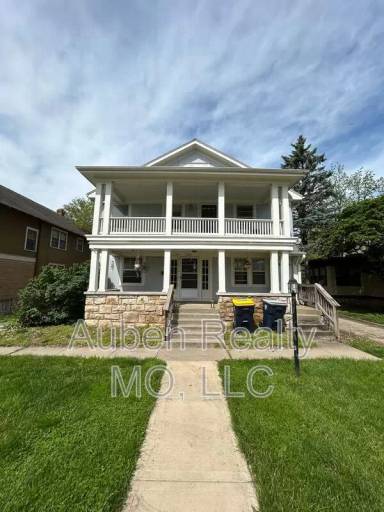 Main picture of 5400-5402 Harrison St
