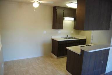 Main picture of 623 W 6th Ave