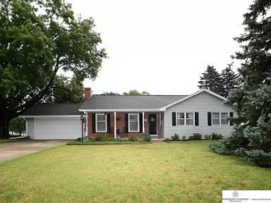 Main picture of 2715 N 102nd Ave