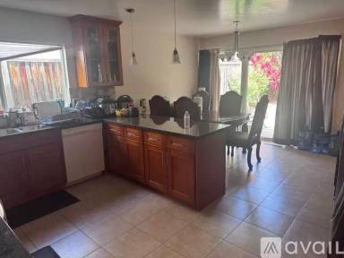 Main picture of 1571 Lyle Dr