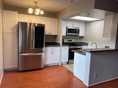 Main picture of Russell Court Apartments