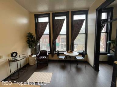 Main picture of 411 Division St S