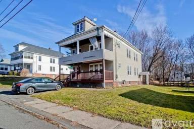 Main picture of 27 Maple St