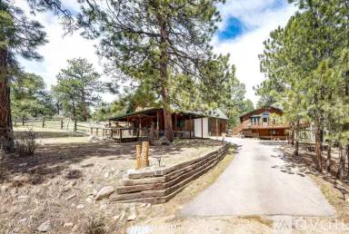 Main picture of 65 Doe Cir