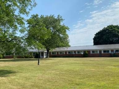 Main picture of 2736 Golf Course Dr