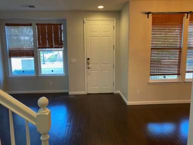 Main picture of 3128 Village Plaza Dr