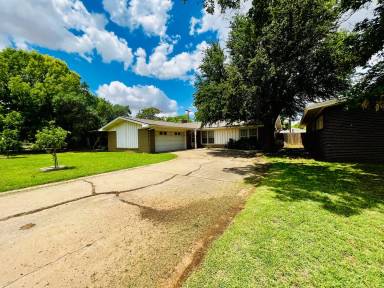 Main picture of 5434 31st St
