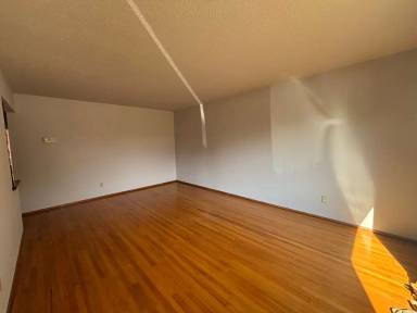 Main picture of 325 Zola Ave