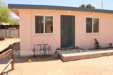 Main picture of 1446 E Blacklidge Dr