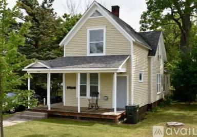 Main picture of 1536 Jiroch St