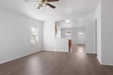 Main picture of 217 Lake Washington Dr
