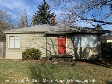 Main picture of 9233 SE Schiller St