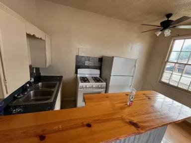 Main picture of 918 Walnut Dr