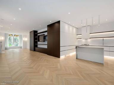 Main picture of 1240 N Dearborn St