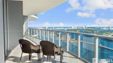 Main picture of Aria on The Bay