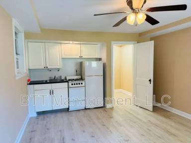 Main picture of 8210 Greenwood Ave