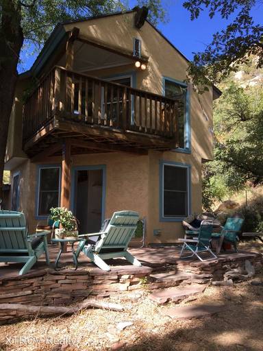 Main picture of 115 N 4th St