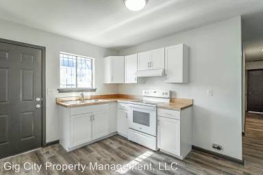 Main picture of 867 N Chamberlain Ave