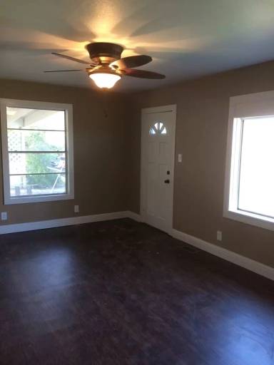 Main picture of 1600 Vesta Ave
