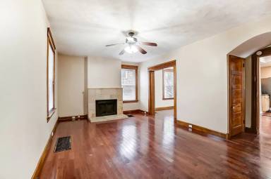 Main picture of 5647 Ridge Ave