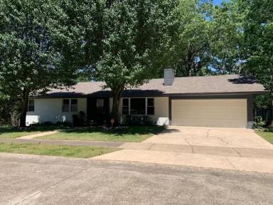 Main picture of 4614 Rosemont Dr
