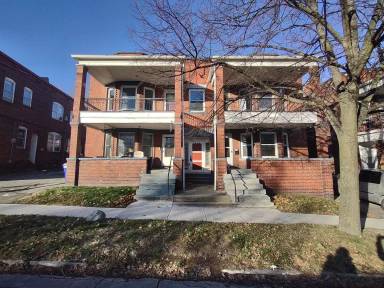 Main picture of 1376 W 91st St