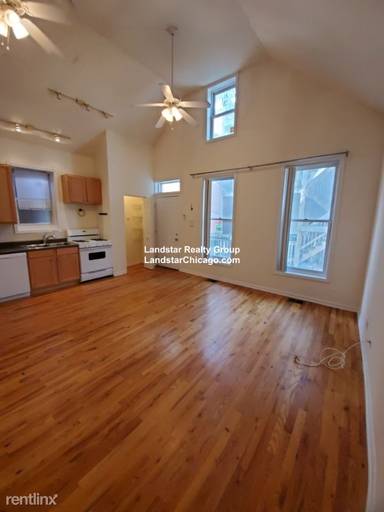 Main picture of 2123 W Schiller St