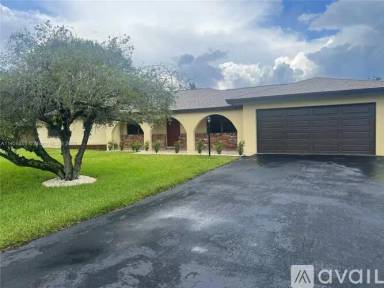 Main picture of DAVIE OAKS