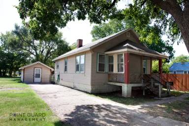 Main picture of 1337 S Fern St