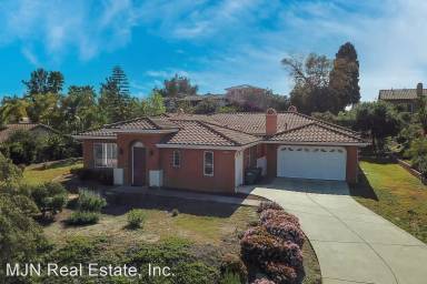 Main picture of 2141 Pamplona Ct