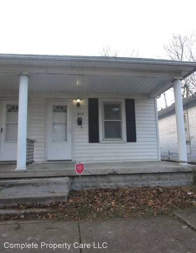 Main picture of 907 N Brady St