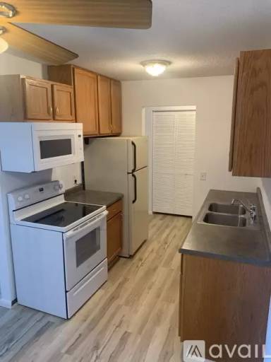 Main picture of Rosewood Village Condominiums