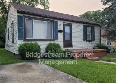 Main picture of 37 Crown Ave