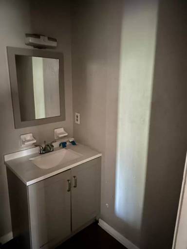 Main picture of 200 SE Hanover Pl
