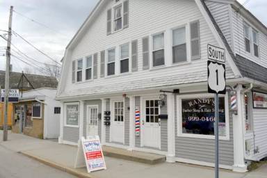 Main picture of 3343 Post Rd