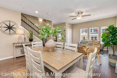 Main picture of 2445 Ridge Top Dr