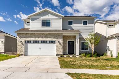 Main picture of 1126 E Tucker Ln