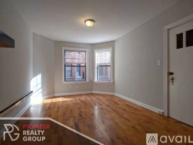 Main picture of 4409 N Wolcott Ave