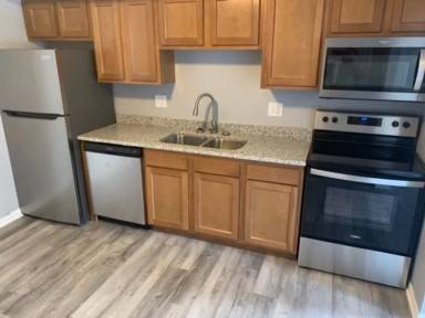 Main picture of 534 Huron Dr W