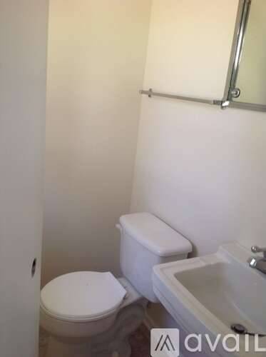 Main picture of 39 Evelake Dr