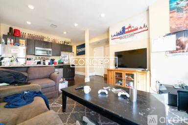 Main picture of 9 Carmel St