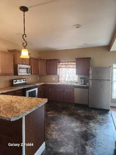 Main picture of 4456 Railroad St