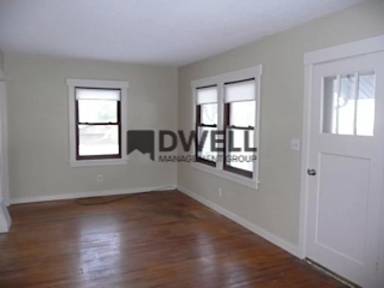 Main picture of 425 9th Ave NE