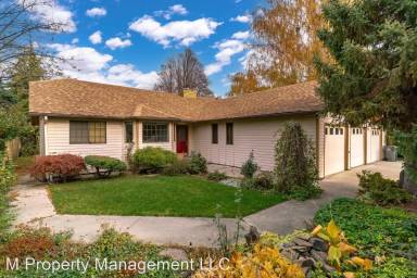 Main picture of 1218 Washington St