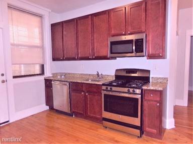 Main picture of 1314 W Waveland Ave