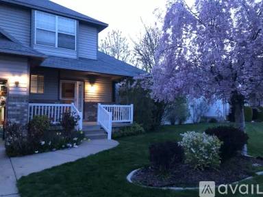 Main picture of 537 N Franklin Rd