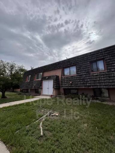 Main picture of 533 Superior St