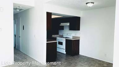Main picture of 521 W Wilson St